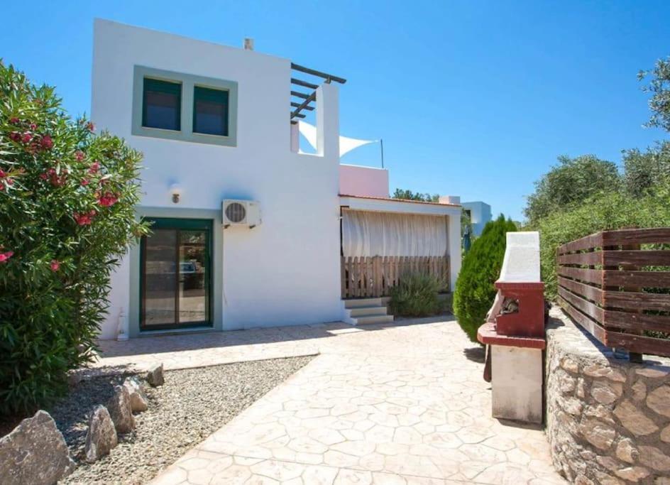 Villa Lea Vlicha  Bagian luar foto